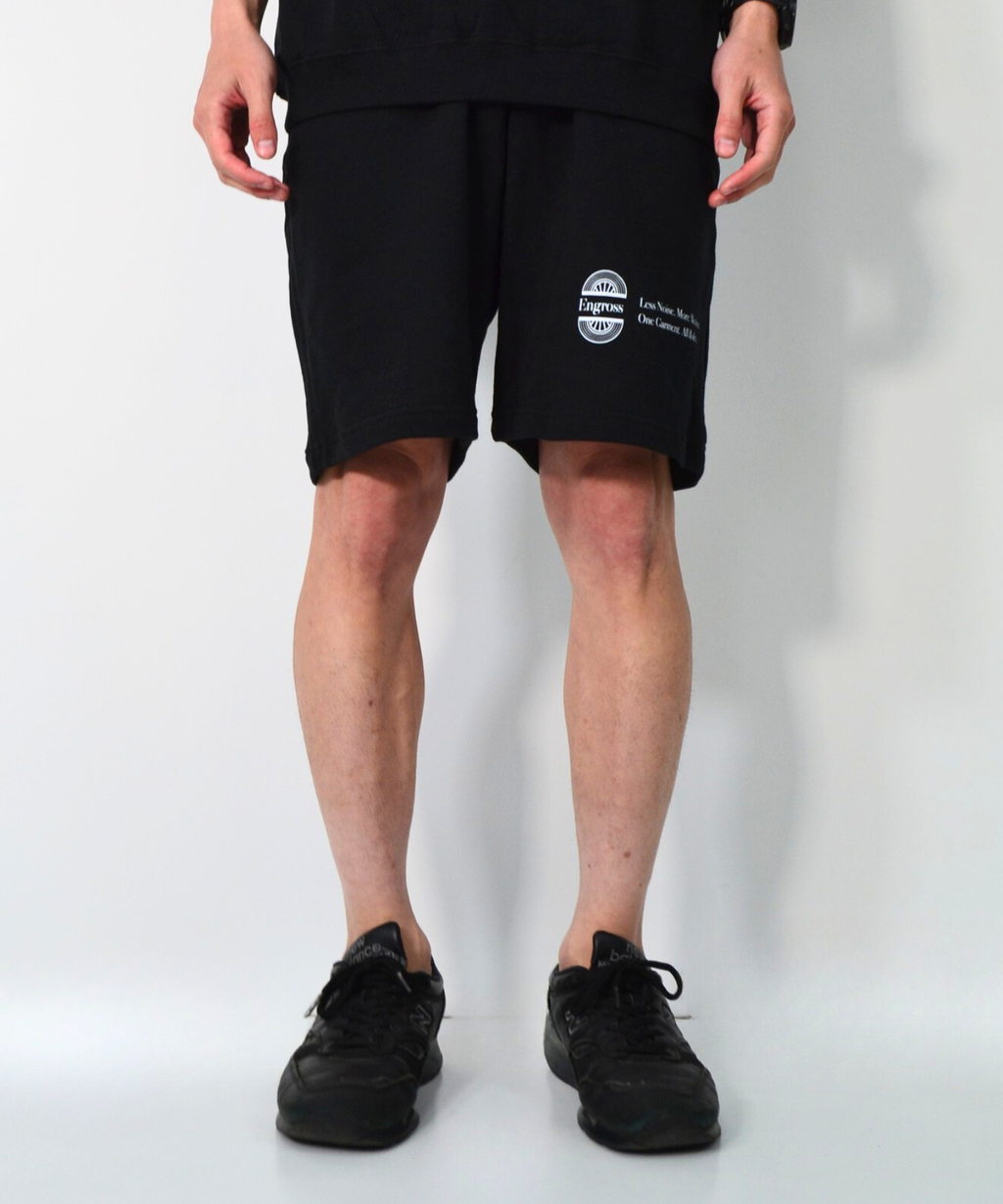 アスレジャーブランド Engross（エングロス）のSweat Shorts（スウェットショーツ）ブラック モデル着用イメージ