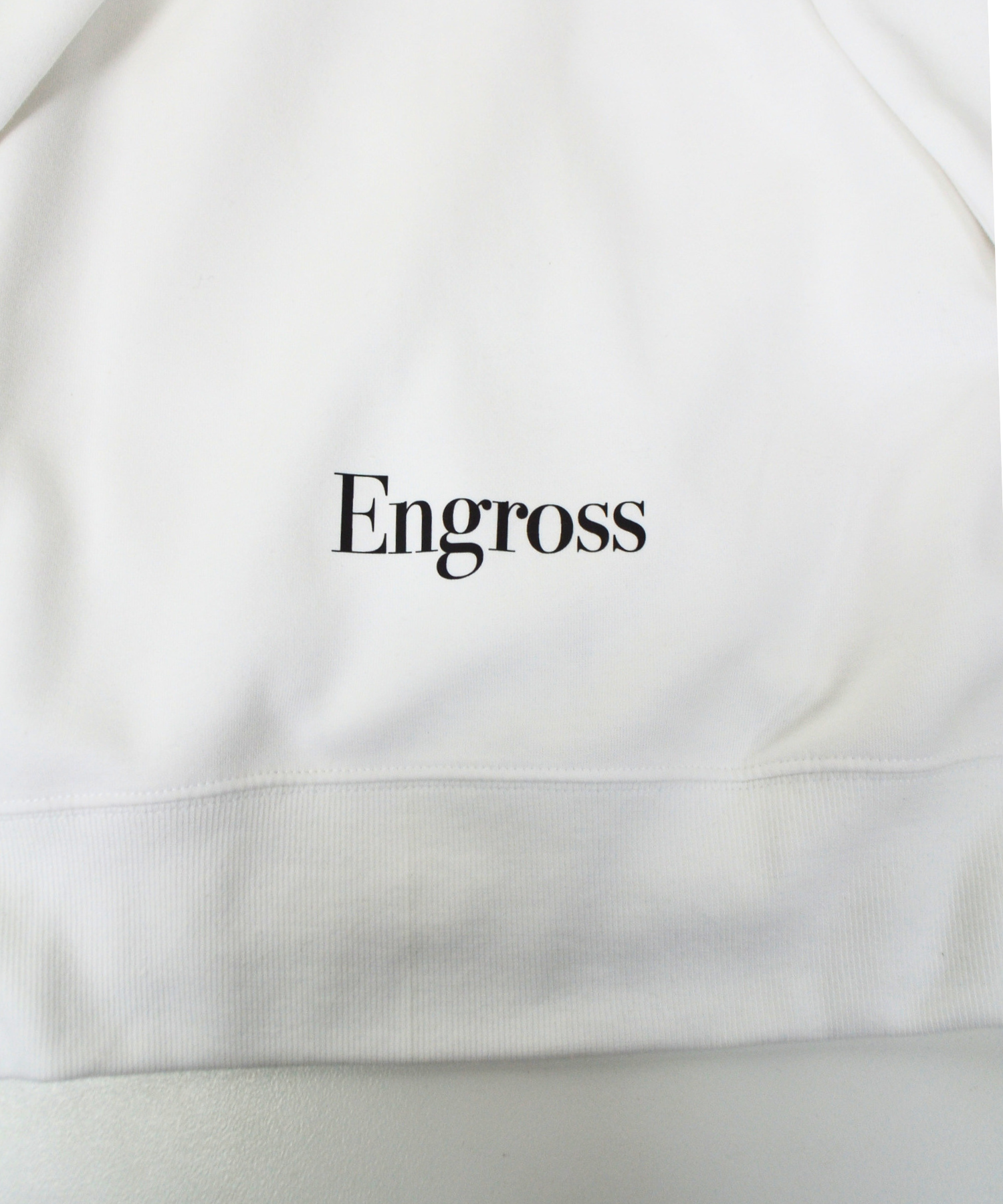 アスレジャーブランド Engross（エングロス）のQuick-Dry Zip Hoodie（クイックドライフーディー）ホワイト バックプリント
