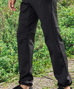アスレジャーブランド Engross（エングロス）のLightweight Long Pants（ライトウェイトロングパンツ）ブラック モデル着用イメージ