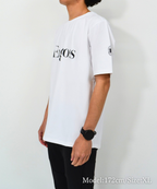 アスレジャーブランド Engross（エングロス）のDouble Logo T-shirt（ダブルロゴTシャツ）ホワイト モデル着用イメージ