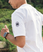 アスレジャーブランド Engross（エングロス）のDouble Logo T-shirt（ダブルロゴTシャツ）ホワイト モデル着用イメージ